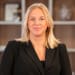 En profilbild av fastighetsmäklare Ellen Larsson