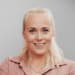 En profilbild av fastighetsmäklare Lena Svartström