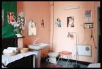 Verlaten bordeel, ©Karin Borghouts 2001, analoge foto, archival pigment print, 27,5 x 40,5 cm