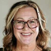 Angela NICKLES