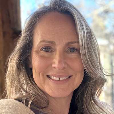 Julie Sanders