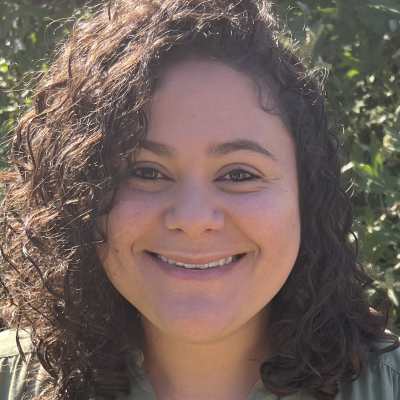 Yessenia Dickinson