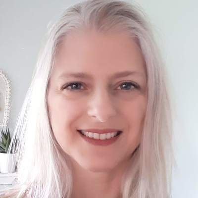 Deanna Van Pyrz