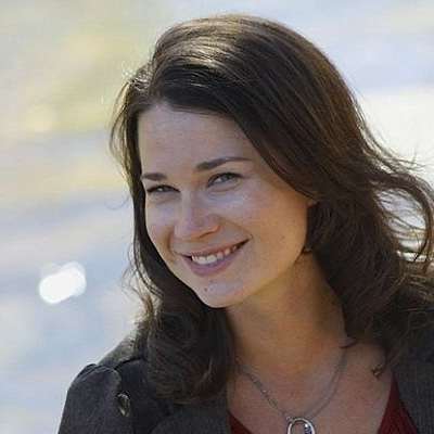 Liz Foster 
