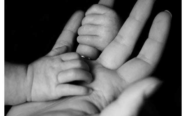 2024 Guide to Birth Photographer Costs in Chicago: What to Expect and How to Budget