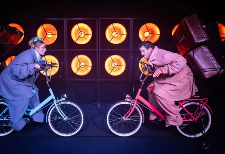 FARVEL. Foto: Nørregaards Teater & BaggårdTeatret