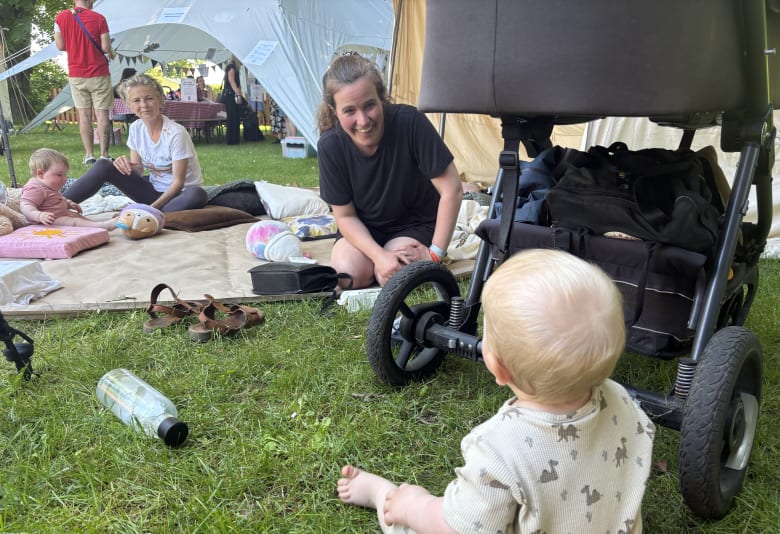 Nanna er på Heartland
med sin dreng på 9 måneder