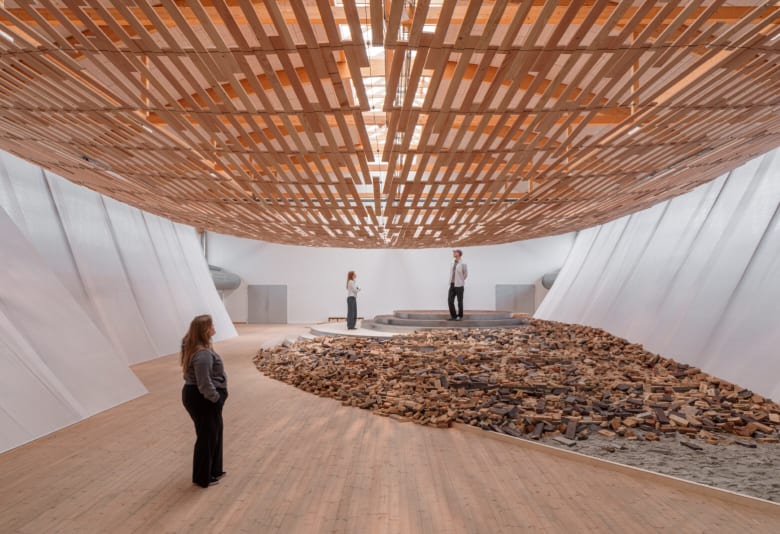 Kengo Kuma/KKAA, Earth | Tree, 2026 Installation view at Copenhagen Contemporary, 2026. Foto: Jacopo La Forgia