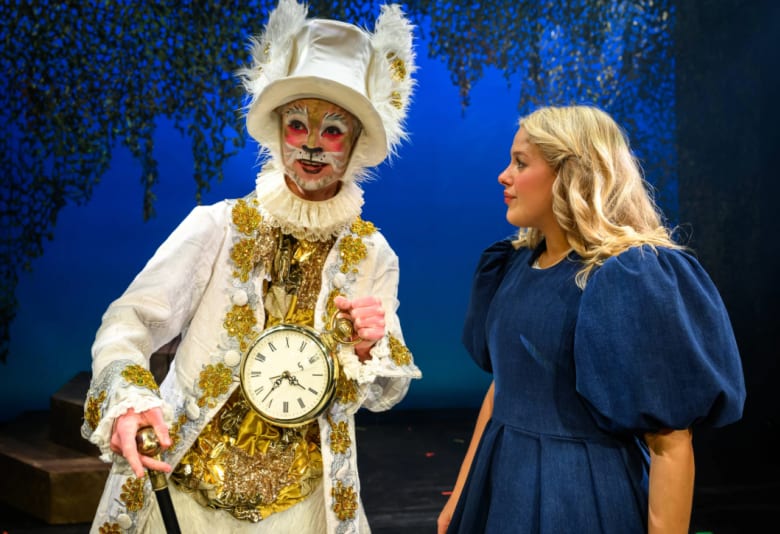 Eventyrteatrets opsætning af Alice i Eventyrland. Foto: Thomas Hergaard Fotografi