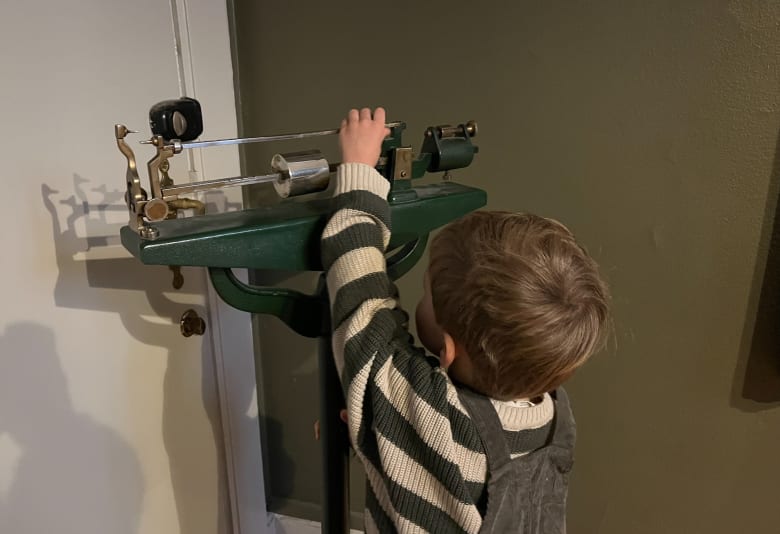 Gammeldags remedier til at måle og veje forbrydere