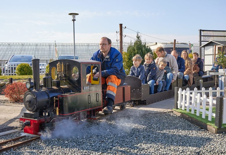 Børnene vil elske en tur på de små minitoge i Egå. Foto: Jesper Messell