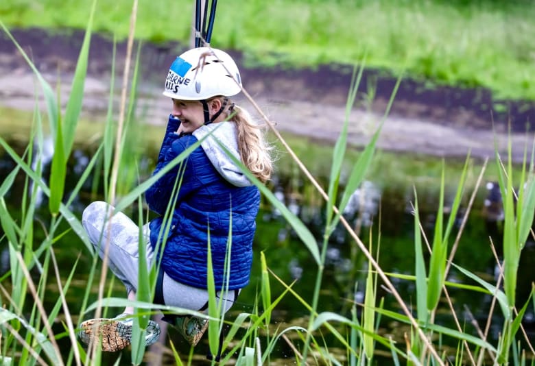 Barn i Klatreskoven. Foto: Klatreskoven