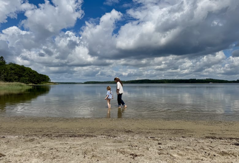 Midgårdsormen fører jer hele vejen ud til fjorden, hvor I kan soppe og bade. Foto: Caroline Hemmingsen
