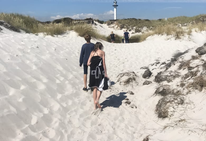 Prøv Bornholms lækre strande. Fotograf: Caroline Meldgaard