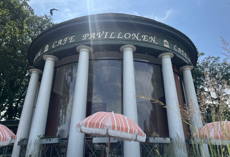 Pavillon Beer Garden set udefra