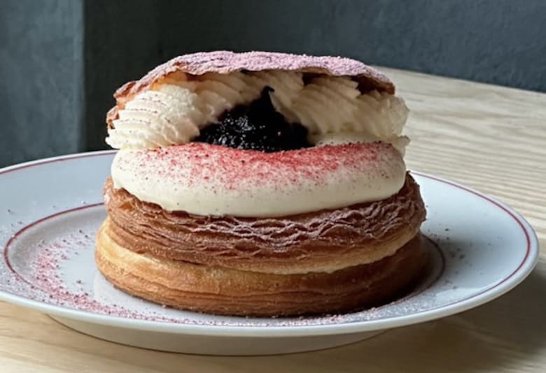 Sidste års fastelavnsbolle hos Lille Format. Fotograf: Lille Format