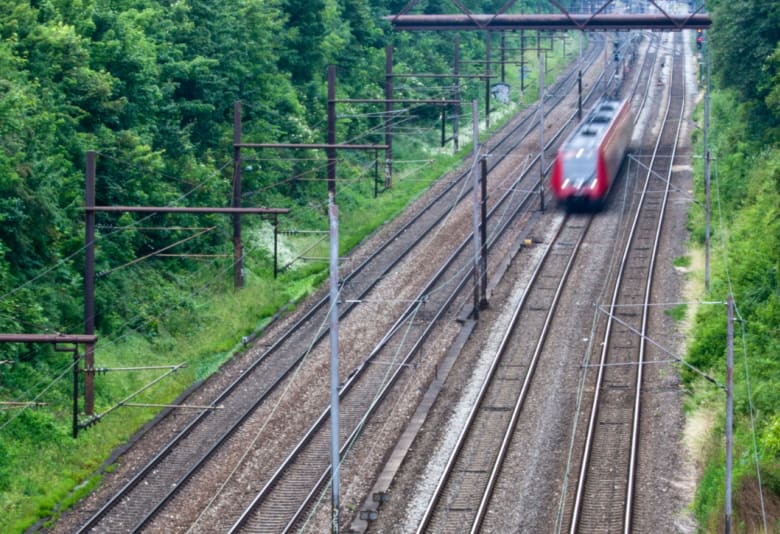 Se på tog med børnene. Fotoet er ikke fra udsigten fra Postbyen. Foto: Canva