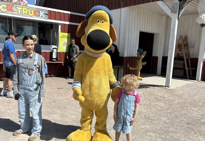 Mød hunden Bitzer fra Frode Får-universet