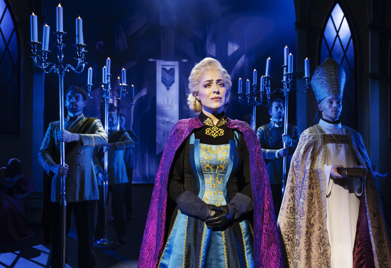 Elsa til hendes kroningsdag. Foto: Miklos Szabo