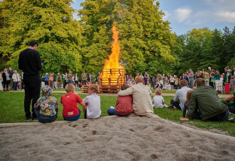 Sankthans ved Emdrup Kirke. Foto: Emdrup Sogn