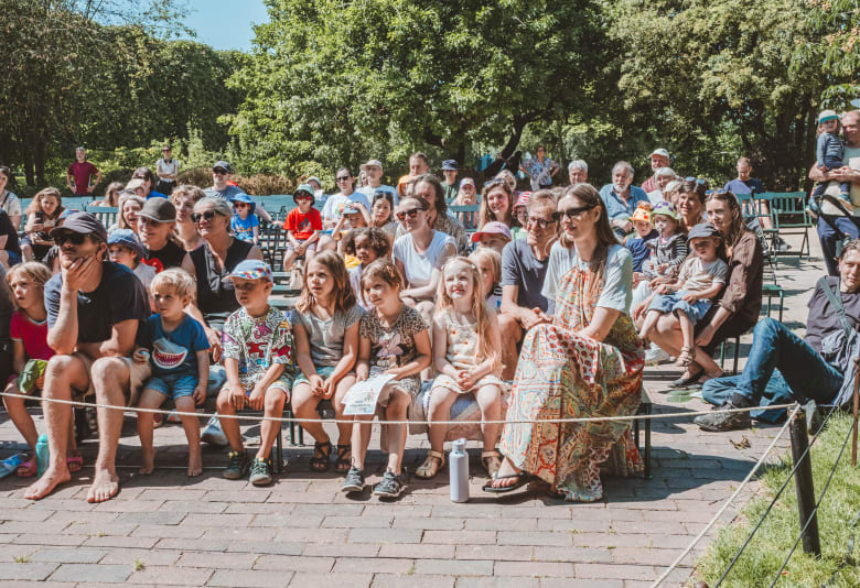 En hyggelig tradition - se Martionet Teatrets årlige forestilling. Fotograf: Alberte Cornelius