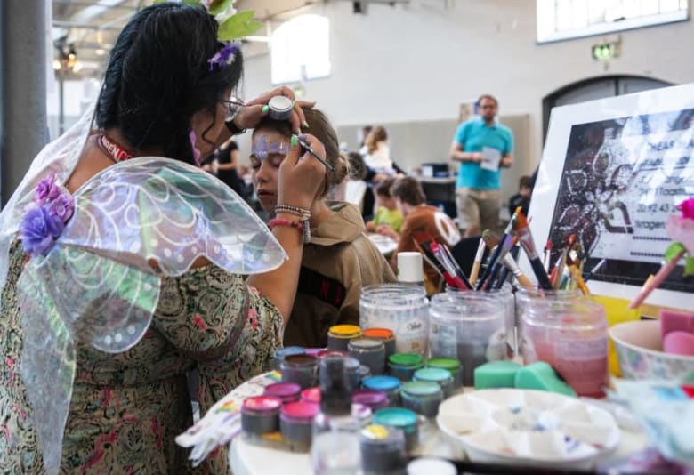 Ansigtsmaling på Copenhagen Comics. Foto: Carsten Olsen