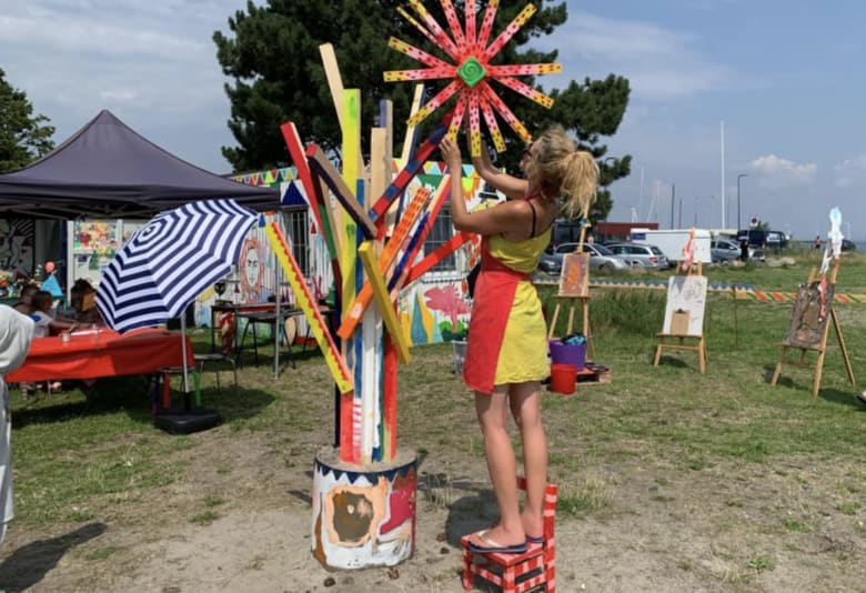 Kunstværksted på Amager Strand med Maria Lau Krogh. Foto: Caroline Meldgaard