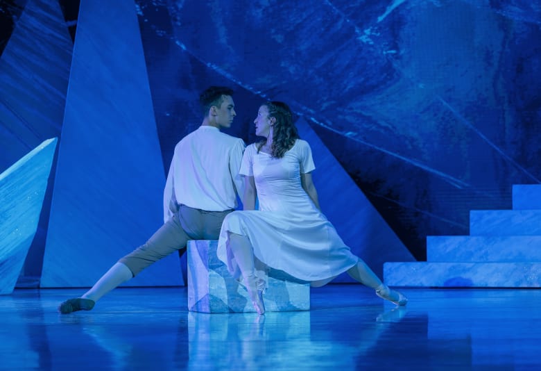 Snedronningen 2025 i Tivolis Koncertsal. Foto: Henrik Steenberg