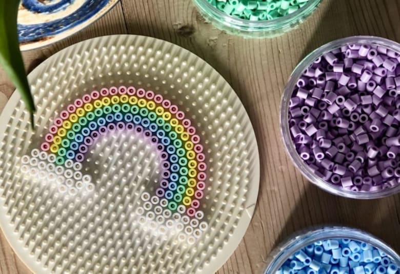 Perleplade. Foto: Børn i byen