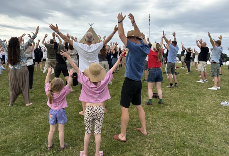 Morgendans i Campingområdet