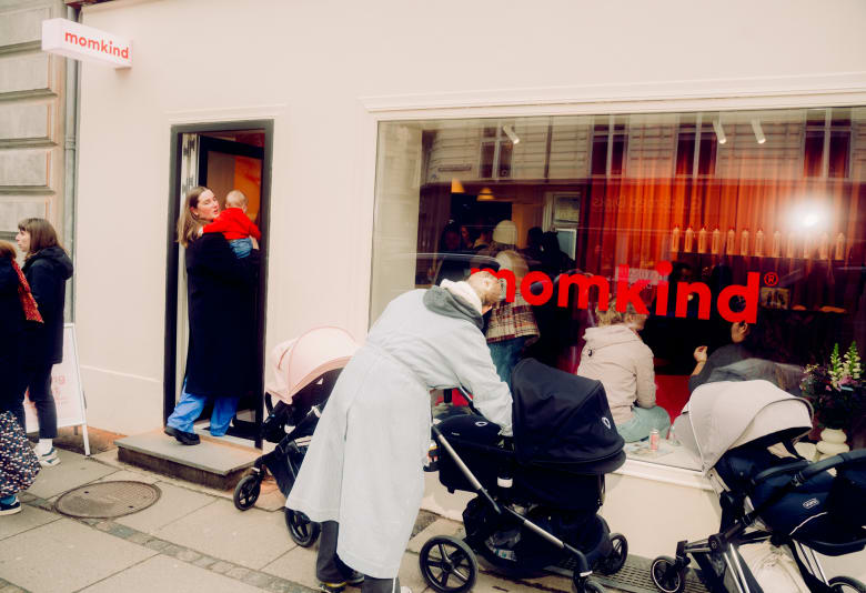 Få råd og vejledning hos Momkind. Foto: Momkind