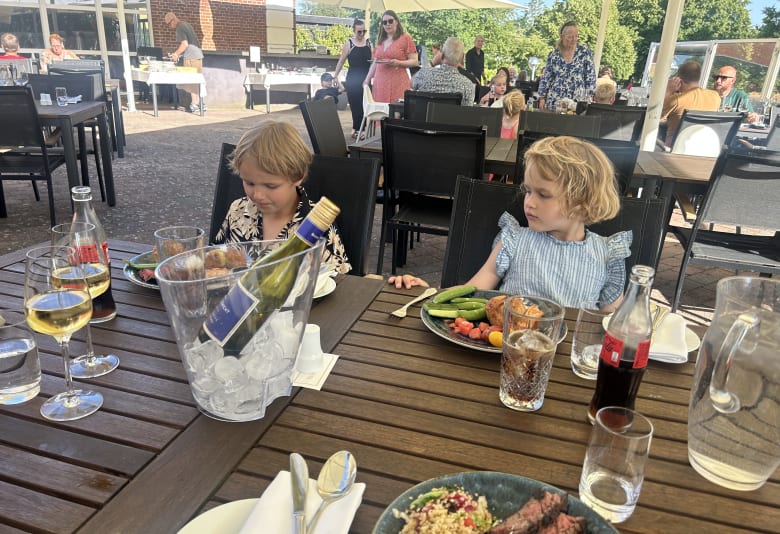 Aftensmad på terrassen