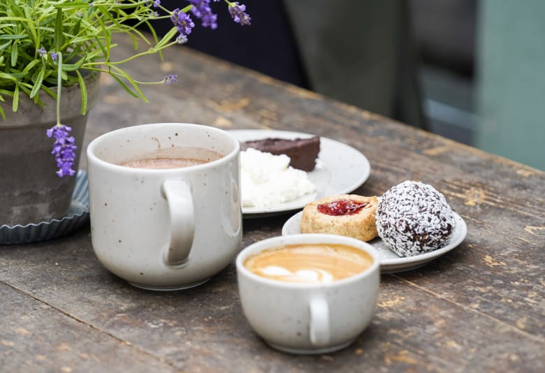 Spis "fika" i Malmø. Fotograf: Emmie Bomsted / Visit Sweden