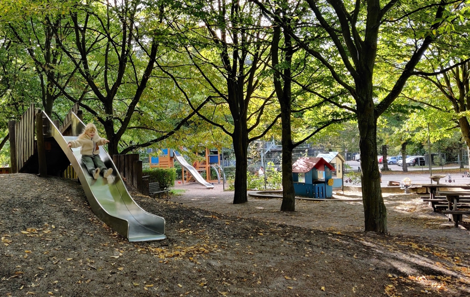 Den bemandede legeplads på Hulgårds Plads