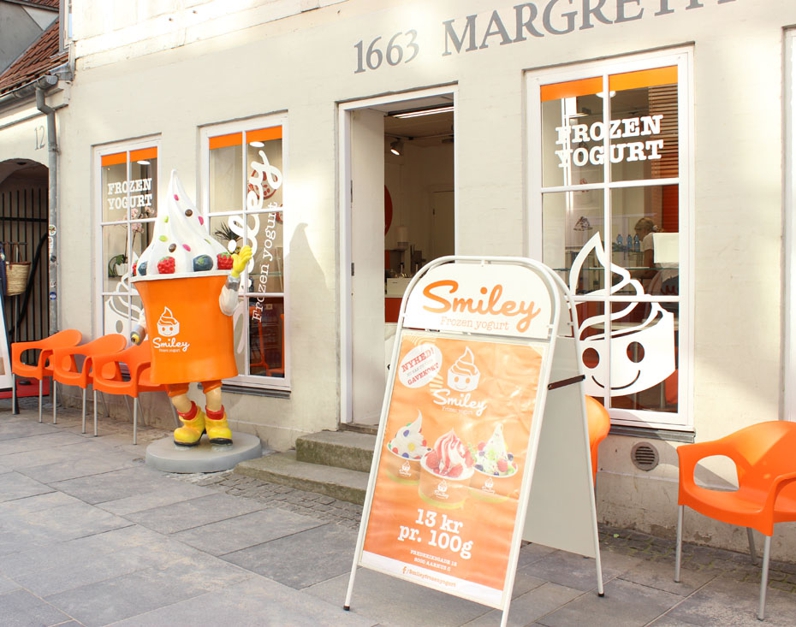 Smiley Frozen Yogurt