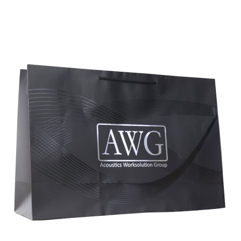 Bolsa con aplicación y acabado de barniz a registro sobre el logotipo para: AWG.