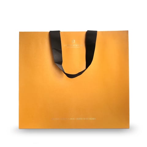 Bolsa amarilla personalizada para joyería con logotipo en dorado: Ultra Jewels.