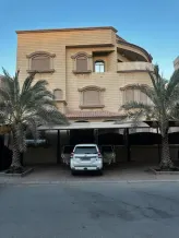 House for Sale in Abdullah Al-Mubarak - West Jleeb