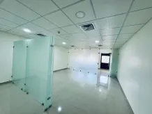 تجاري للايجار في الشرق