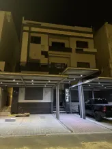 بيت للبيع في غرب عبدالله المبارك