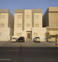 بيت للبيع في غرب عبدالله المبارك