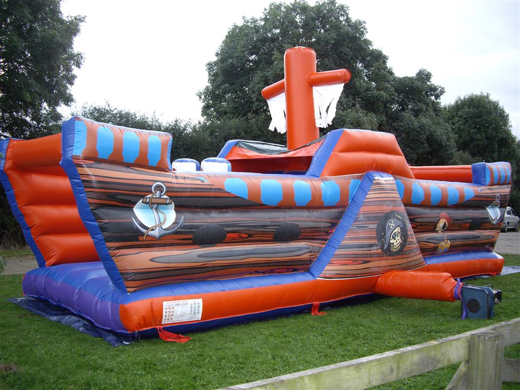 hire inflatable assault course