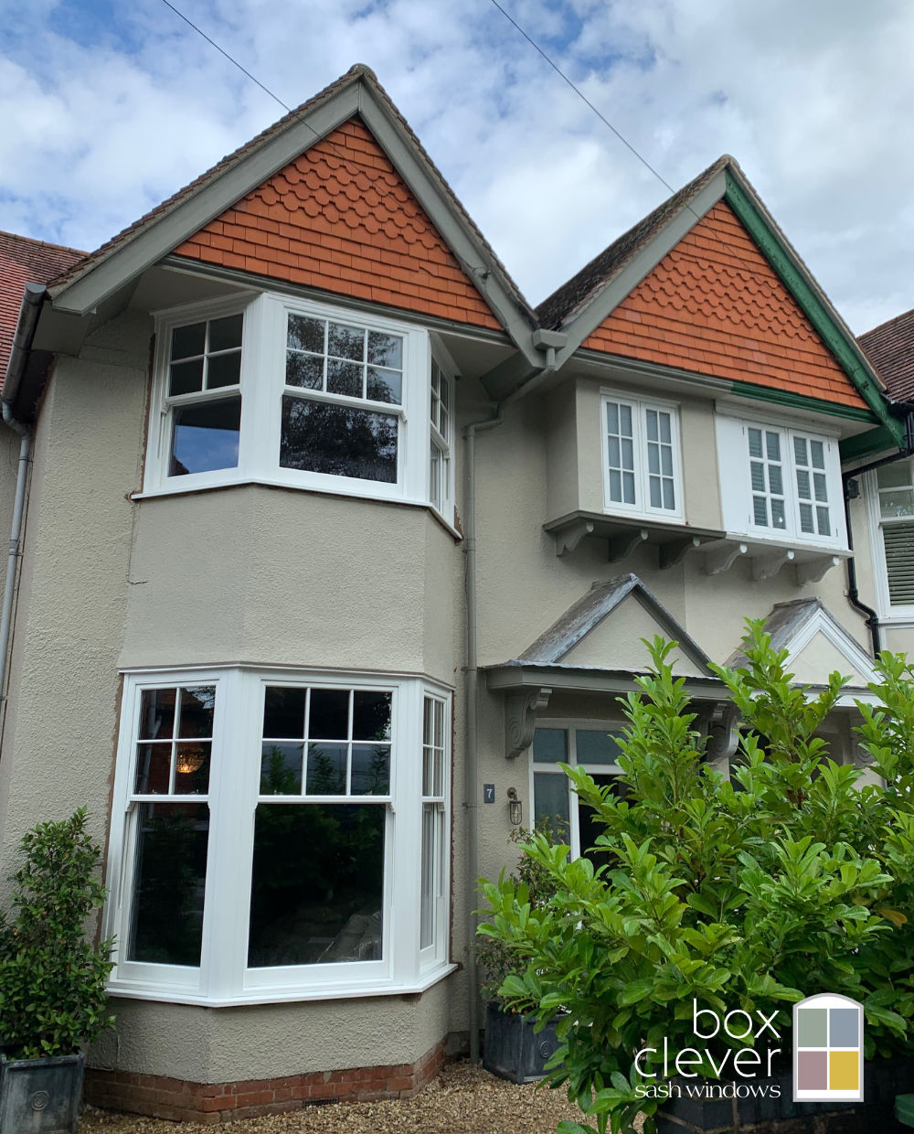 2 x Connected Bays and Flush Casements in Oriel Window