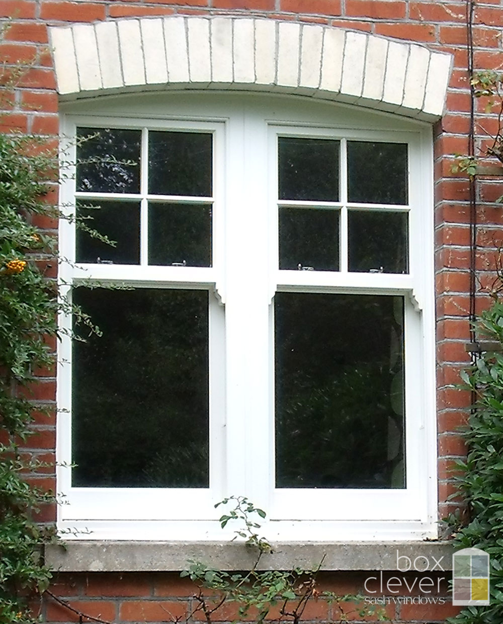 Masterframe Bygone Collection UPVC Sash Windows - Double Sash Window with Half Georgian Bar Design - Oxford