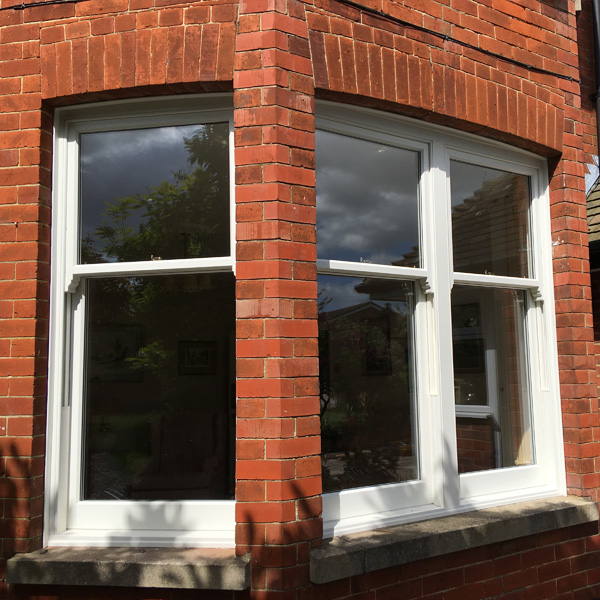 https://res.cloudinary.com/boxcleversashwindows/image/upload/v1564517753/website/images/latest-work/2018-05-silchester-berkshire/silchester-berkshire-after-01.jpg