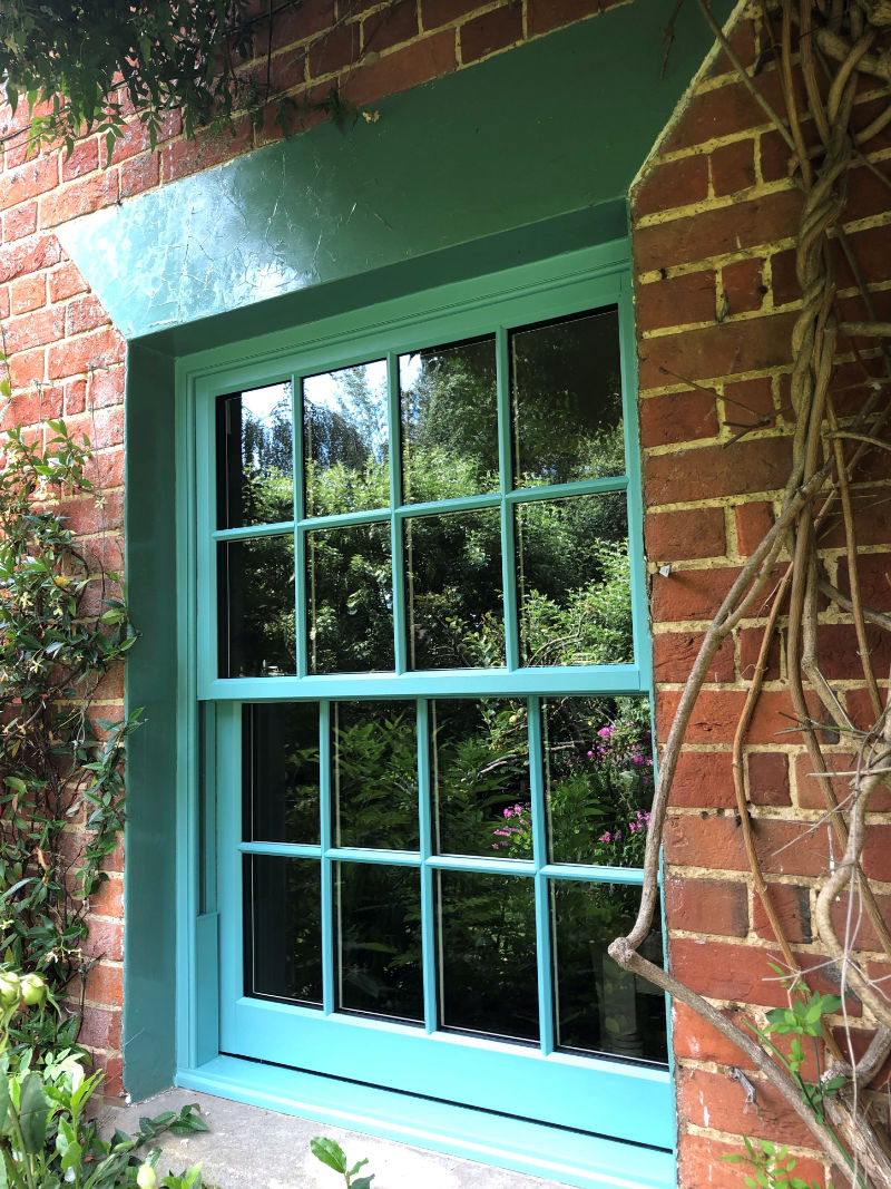 https://res.cloudinary.com/boxcleversashwindows/image/upload/v1636986216/website/images/latest-work/2021-08-farm-house-finchampstead/2021-08-farm-house-finchampstead-005.jpg