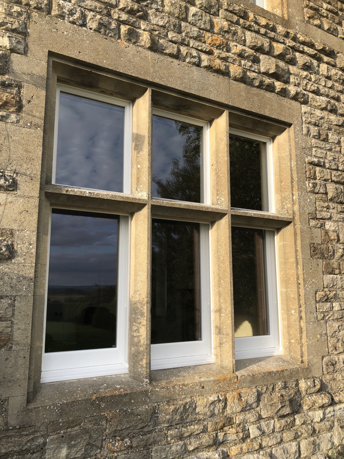 https://res.cloudinary.com/boxcleversashwindows/image/upload/v1743596485/website/images/latest-work/2025-04-detached-farmhouse-oxfordshire/After_7.jpg