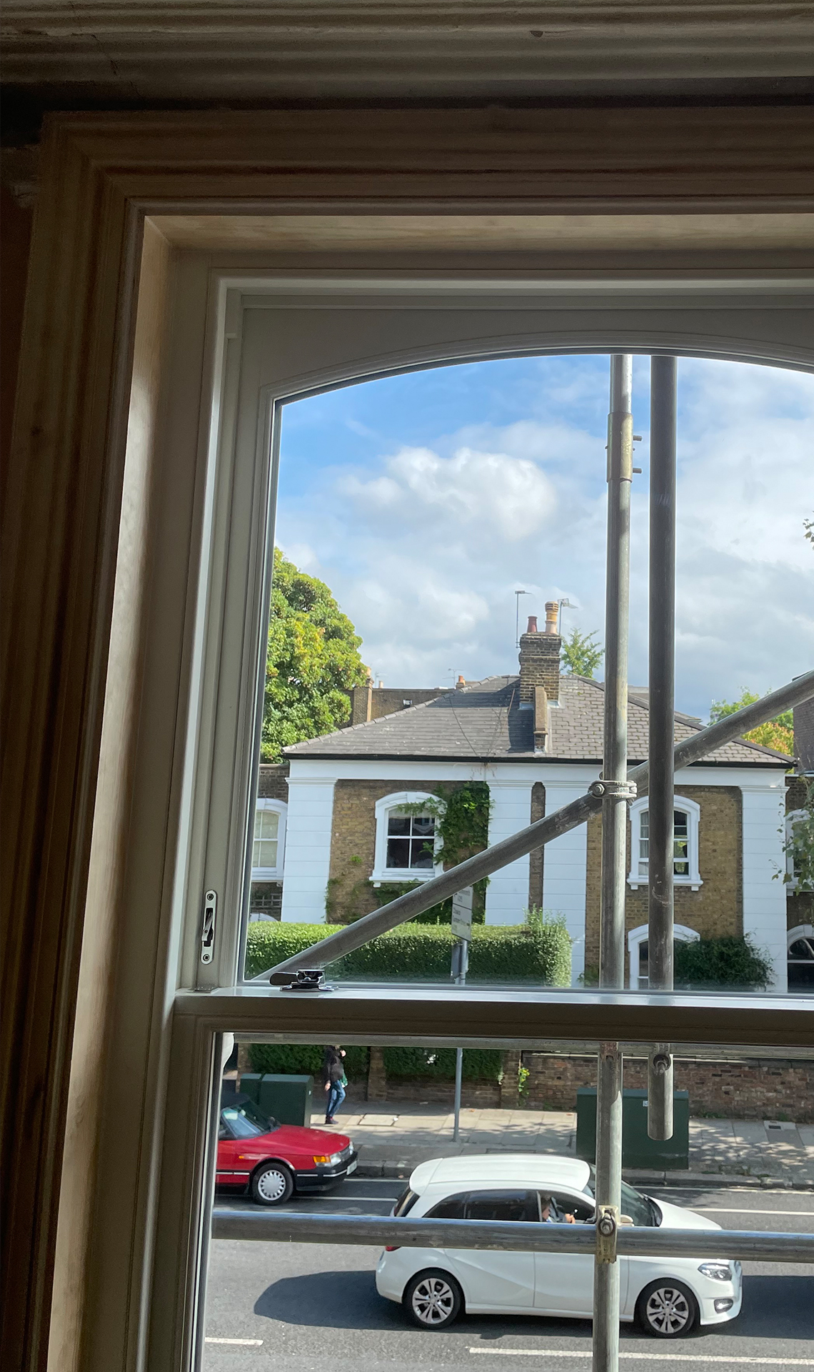 https://res.cloudinary.com/boxcleversashwindows/image/upload/v1746797496/website/images/latest-work/2025-05-semi-detached-townhouse-west-london/After_Image_4.jpg