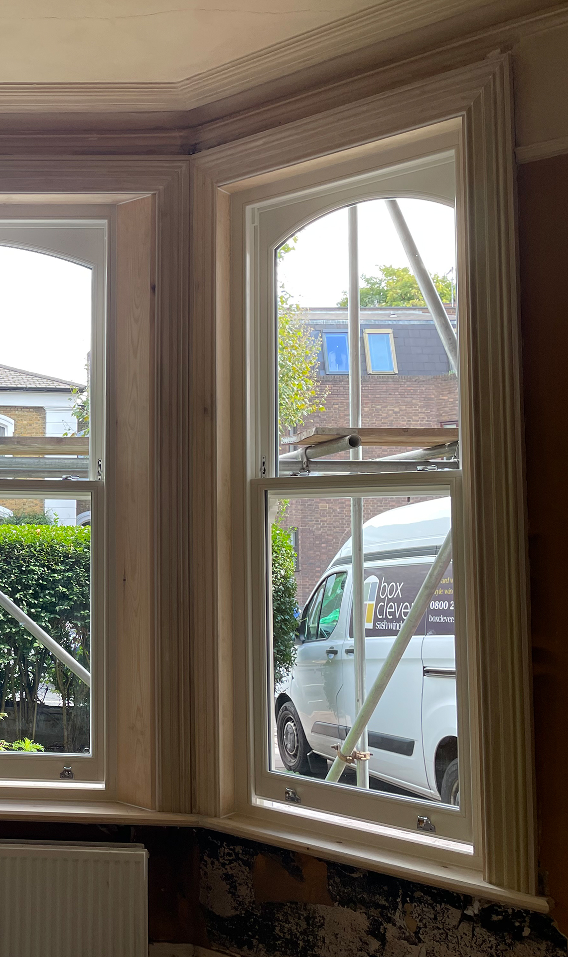 https://res.cloudinary.com/boxcleversashwindows/image/upload/v1746797499/website/images/latest-work/2025-05-semi-detached-townhouse-west-london/After_Image_5.jpg