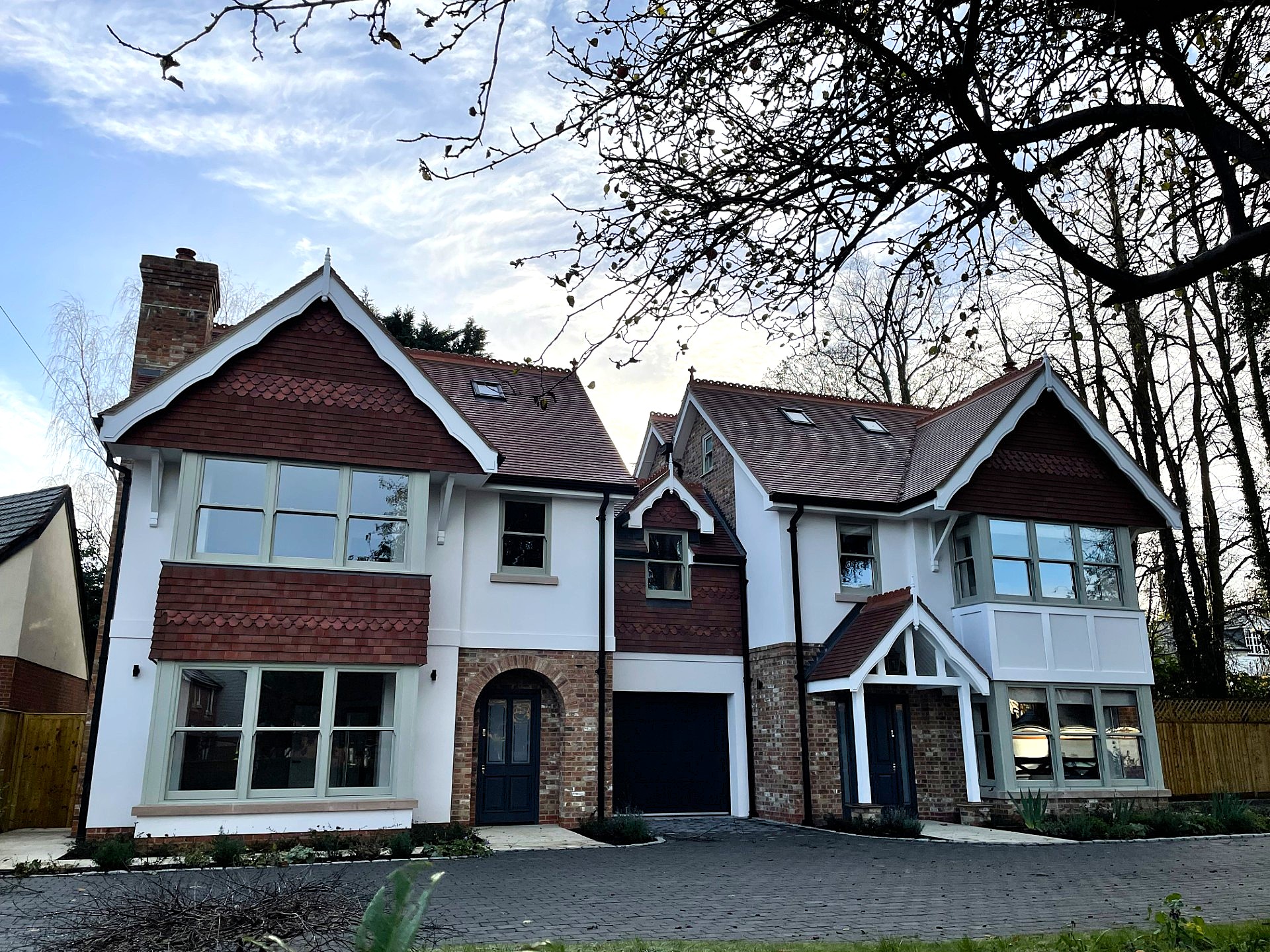 https://res.cloudinary.com/boxcleversashwindows/image/upload/v1765375244/website/images/latest-work/2025-12-New-development-townhouses-sunningdale-berkshire/3.jpg